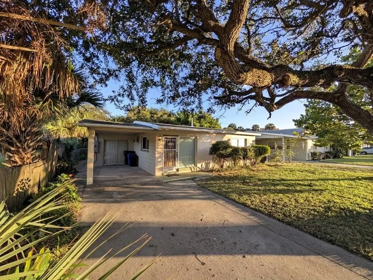 824 E 9th Avenue, New Smyrna Beach, FL 32169 - #1