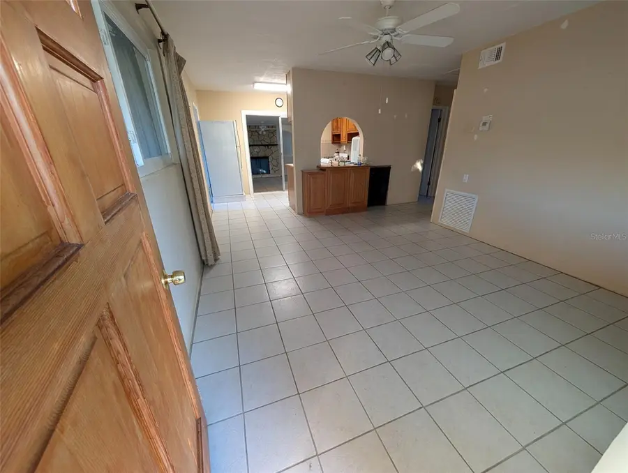 824 E 9th Avenue, New Smyrna Beach, FL 32169 - #3