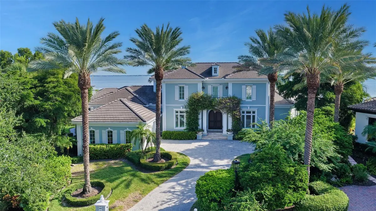 560 Harbor Point Road, Longboat Key, FL 34228 - #1