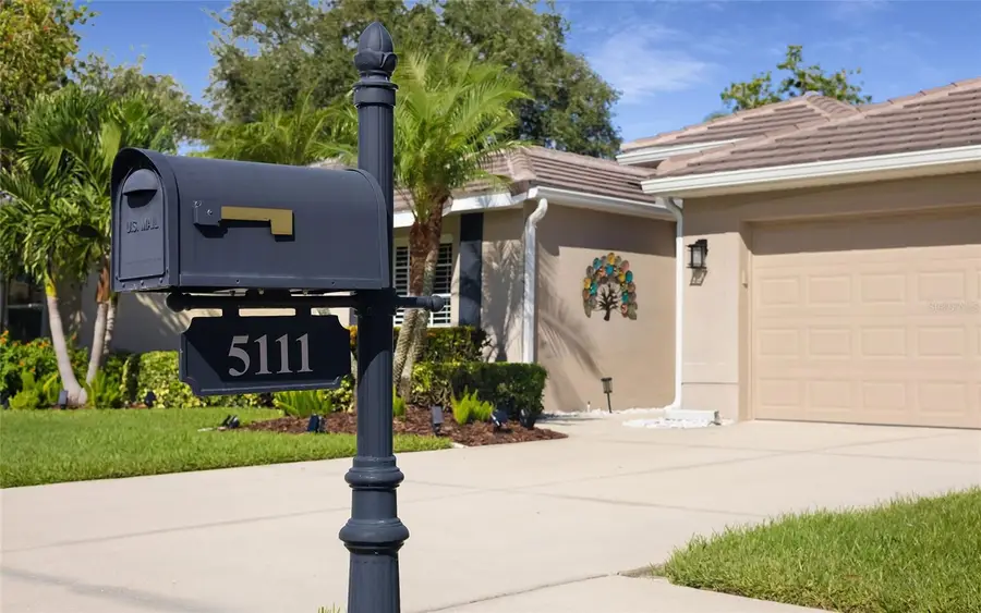 5111 Brooksbend Circle, Sarasota, FL 34238 - #2
