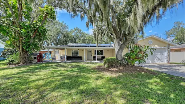 5107 Woodlawn Circle W, PALMETTO, FL 34221
