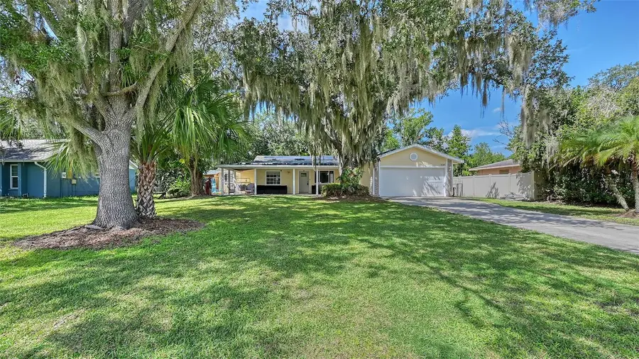 5107 Woodlawn Circle W, Palmetto, FL 34221 - #2
