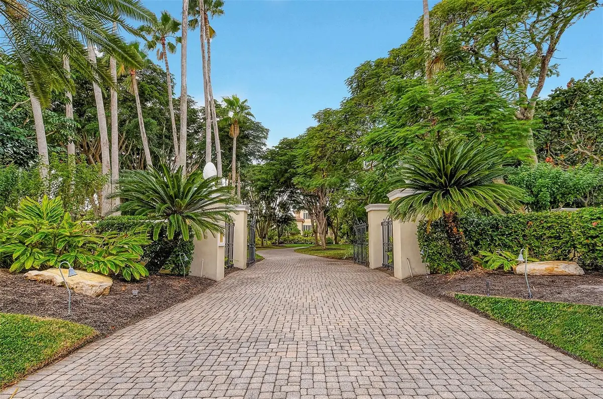1083 Westway Drive, Sarasota, FL 34236 - #1