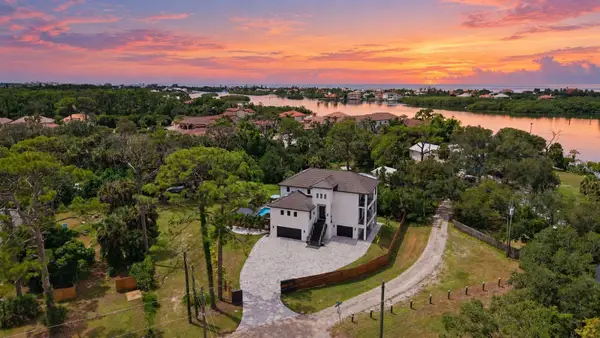 327 Roberts Road, NOKOMIS, FL 34275