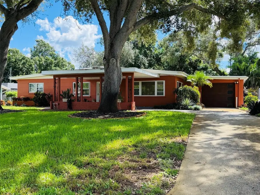 126 Holly Avenue, Sarasota, FL 34243 - #3