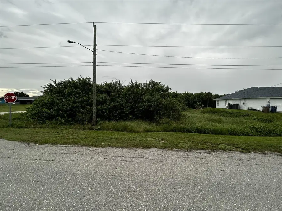165 Pembroke Street, Lehigh Acres, FL 33974 - #2