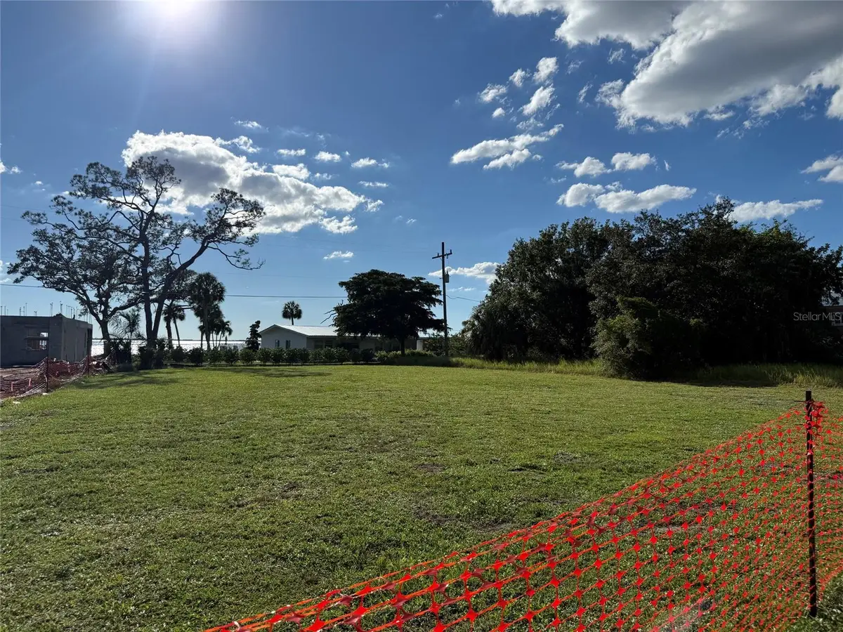 7510 Westmoreland Drive, Sarasota, FL 34243 - #1
