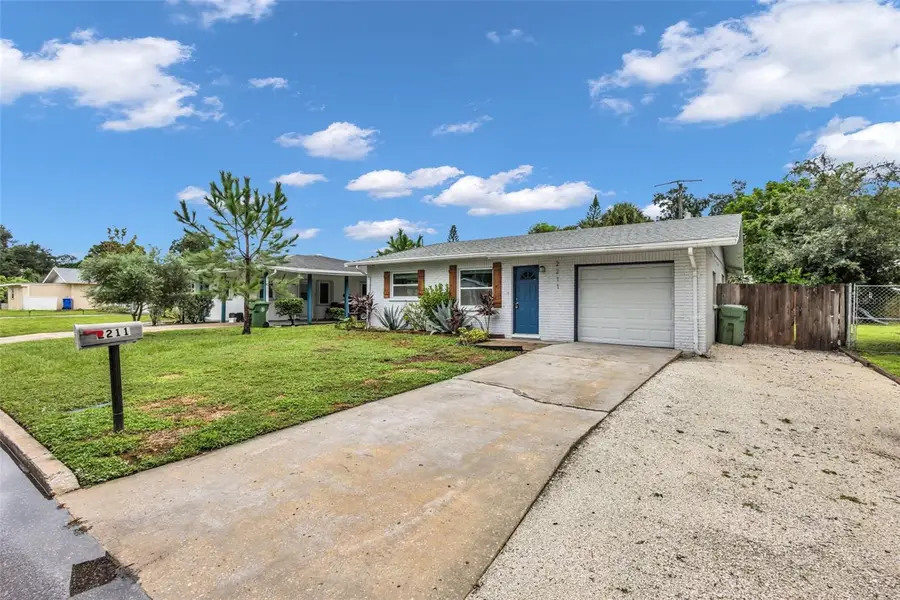 2211 21st Street W, Bradenton, FL 34205 - #2