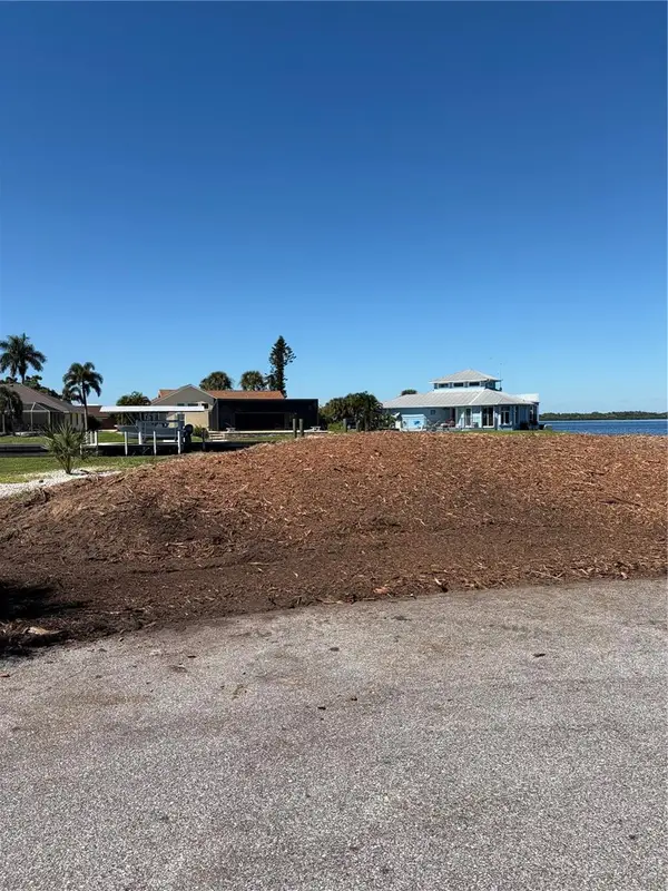2439 Quail Terrace, PORT CHARLOTTE, FL 33981