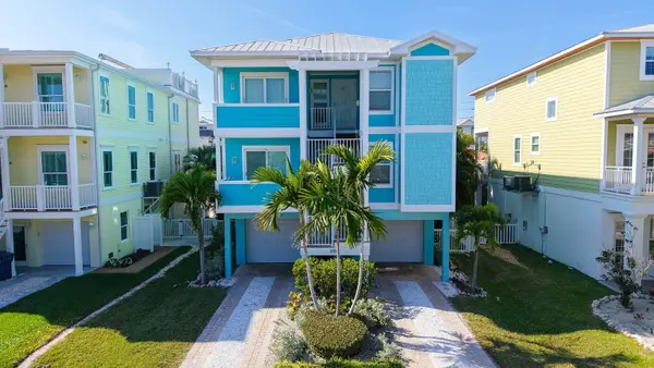 2506 Avenue C #B, BRADENTON BEACH, FL 34217