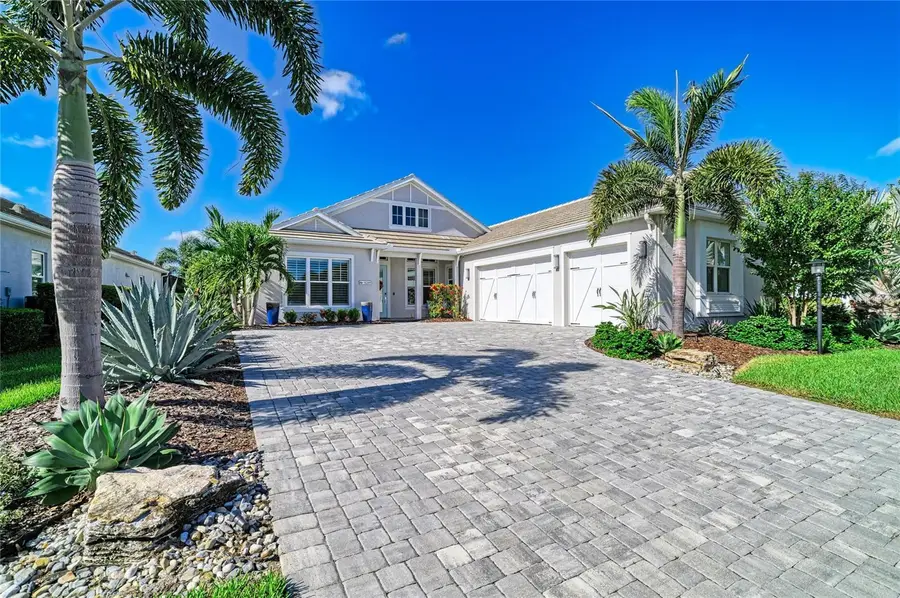 8269 Grande Shores Drive, Sarasota, FL 34240 - #3