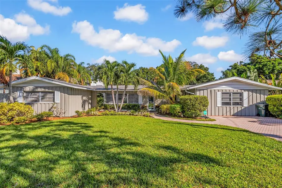 1605 N Lake Shore Drive, Sarasota, FL 34231 - #2