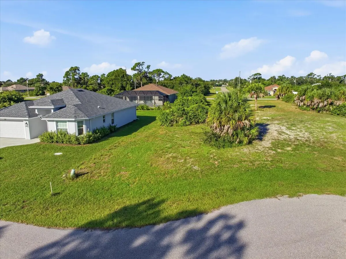 104 Green Oak Park, Rotonda West, FL 33947 - #1