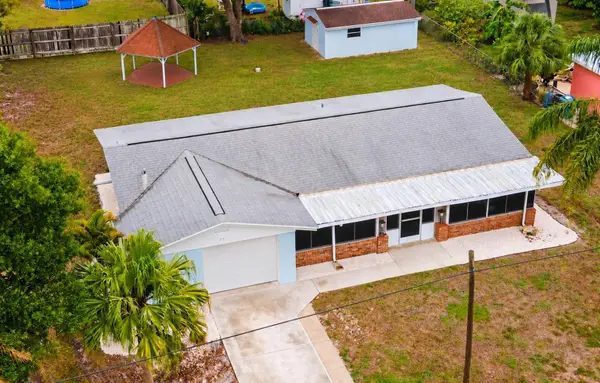 56 Warren Avenue, ENGLEWOOD, FL 34223