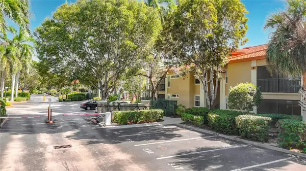 8880 Colonnades Court W #413, BONITA SPRINGS, FL 34135