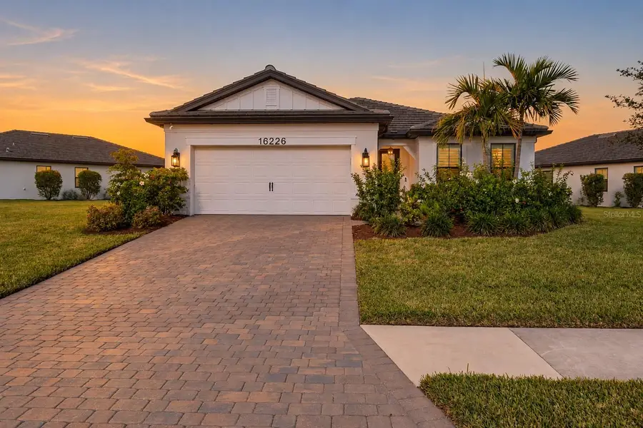 16226 Hidden Oak Loop, Lakewood Ranch, FL 34211 - #2