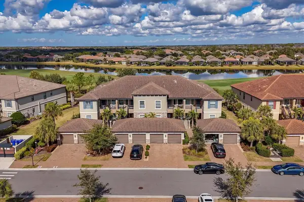 13719 Messina Loop #202, LAKEWOOD RANCH, FL 34211