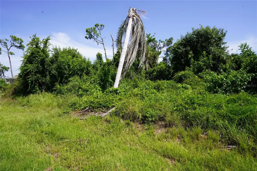 507 Meridan Avenue Nw, Port Charlotte, FL 33952 - Image #3