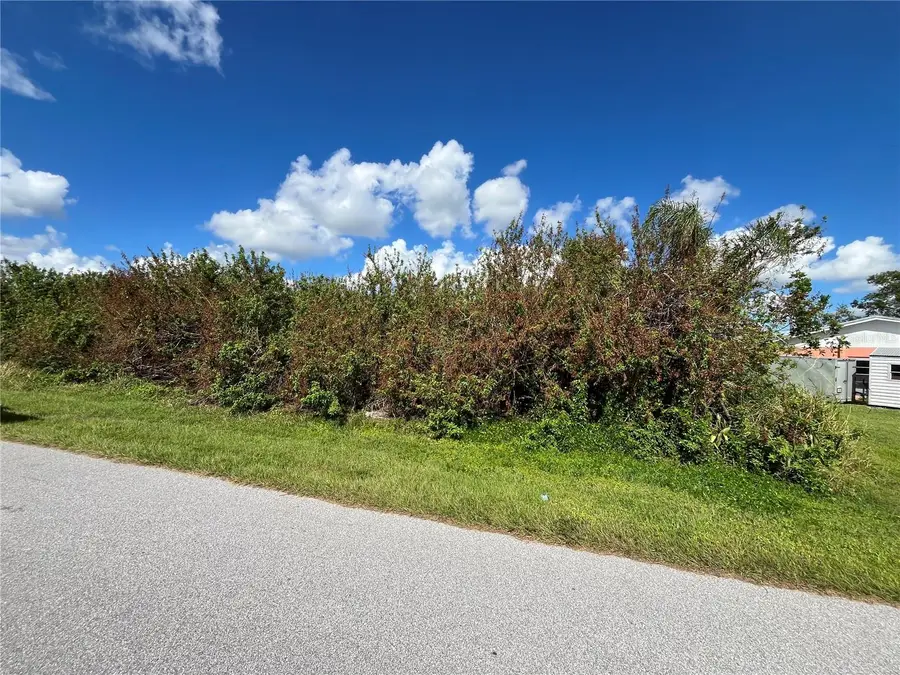 520 Fenton Avenue Nw, Port Charlotte, FL 33952 - Image #2