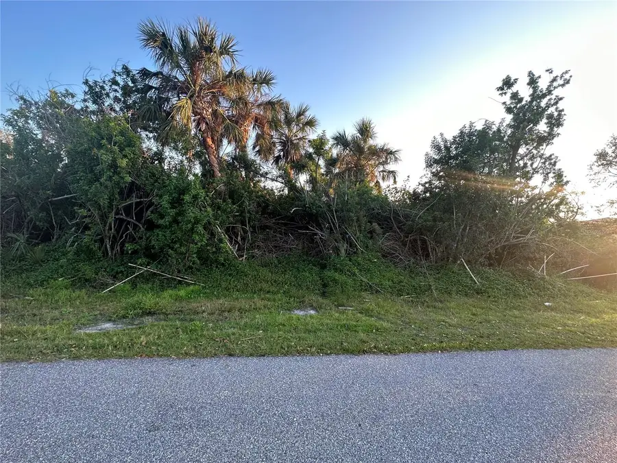 919 Webster Avenue Nw, Port Charlotte, FL 33948 - Image #2