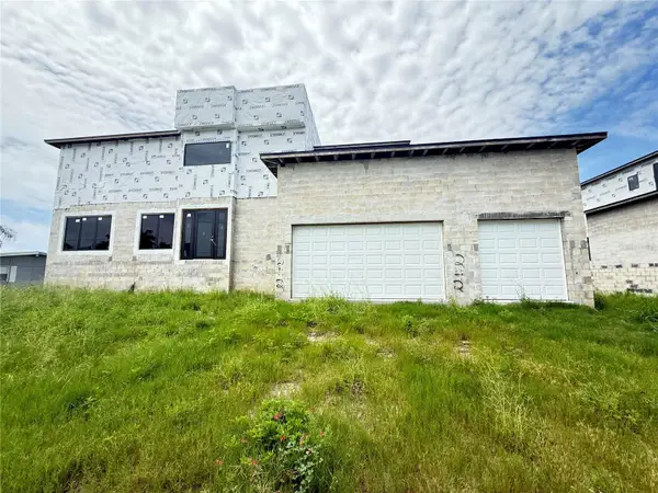 242 Bangsberg Road Se, PORT CHARLOTTE, FL 33952