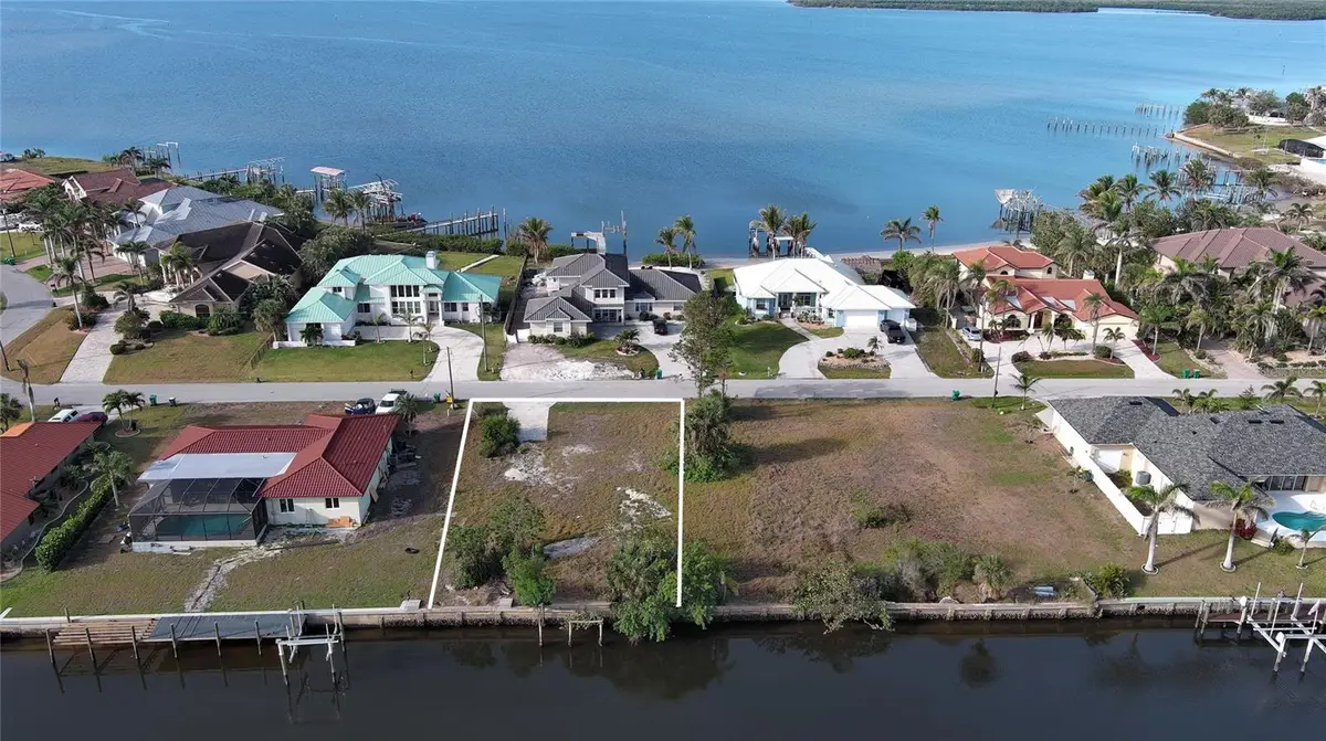114 Graham Street Se, Port Charlotte, FL 33952 - Image #1