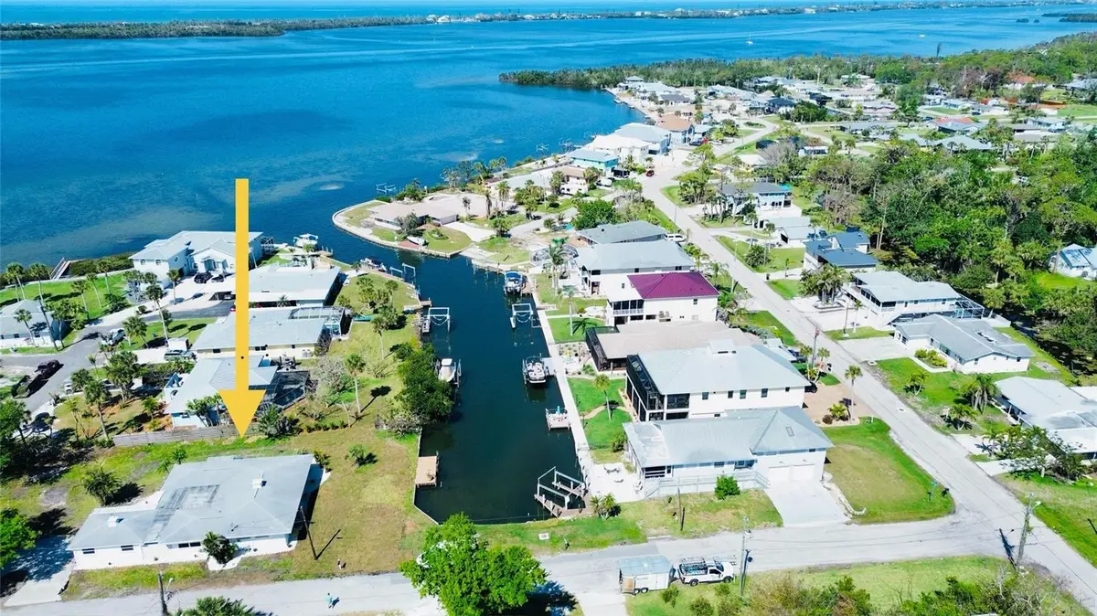 352 Oak Street, Englewood, FL 34223 - Image #1