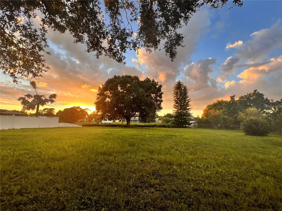 550 E Tarpon Boulevard Nw, Port Charlotte, FL 33952 - Image #1