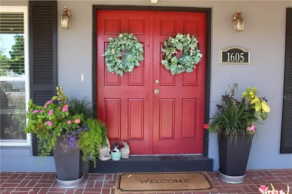 1605 Oakley Avenue, FORT MYERS, FL 33901