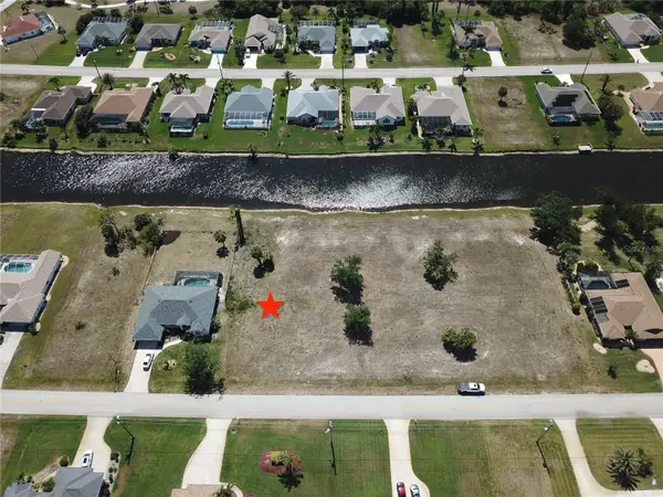 828 Boundary Boulevard, ROTONDA WEST, FL 33947