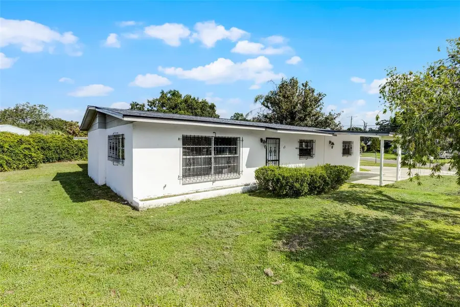 815 Papaya Drive, Tampa, FL 33619 - Image #2