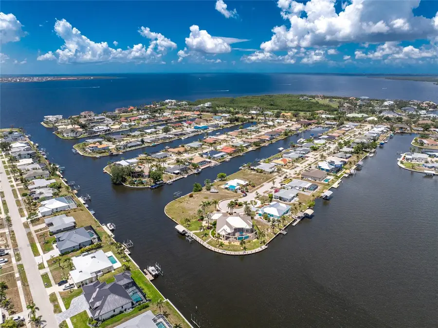 275 Stebbins Terrace Se, Port Charlotte, FL 33952 - Image #3