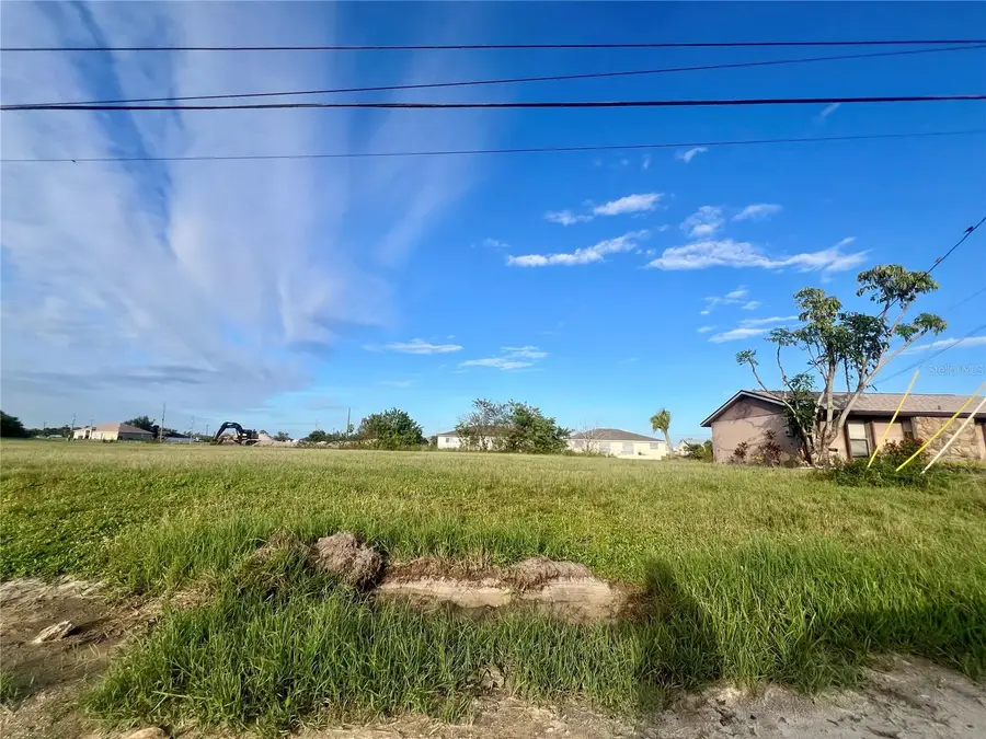 1424 NE 9th Avenue, Cape Coral, FL 33909 - #2