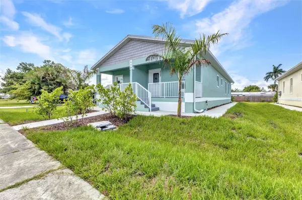 419 Carmalita Street #111 & 112, PUNTA GORDA, FL 33950
