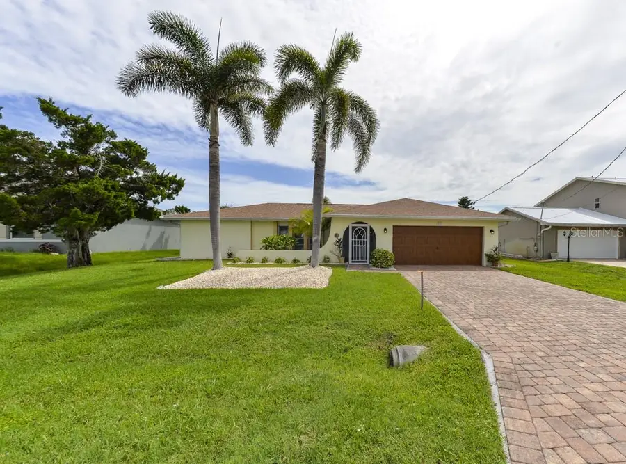 2220 Broad Ranch Dr, Port Charlotte, FL 33948 - Image #2