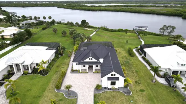 2073 Treasure Lane, PUNTA GORDA, FL 33982