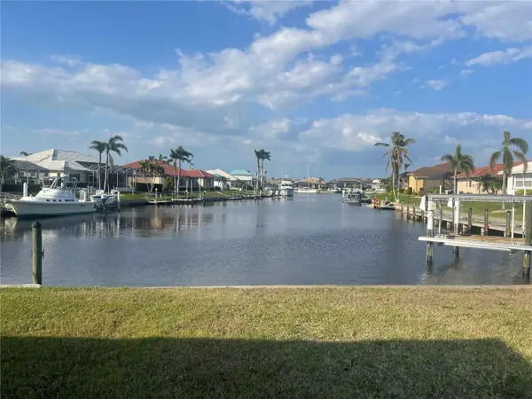1566 Albatross Drive, PUNTA GORDA, FL 33950