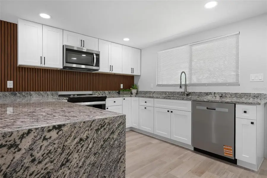 101 Riverview Avenue, Englewood, FL 34223 - Image #3