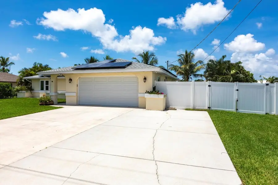 130 Placid Drive, Fort Myers, FL 33919 - Image #2