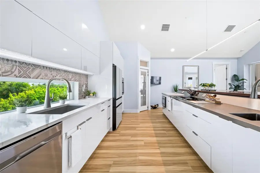 10101 Eagle Preserve Drive, Englewood, FL 34224 - Image #2