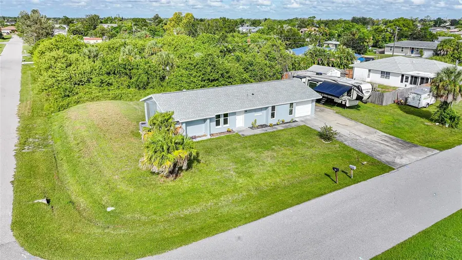 282 Seminole Boulevard Nw, Port Charlotte, FL 33952 - Image #2