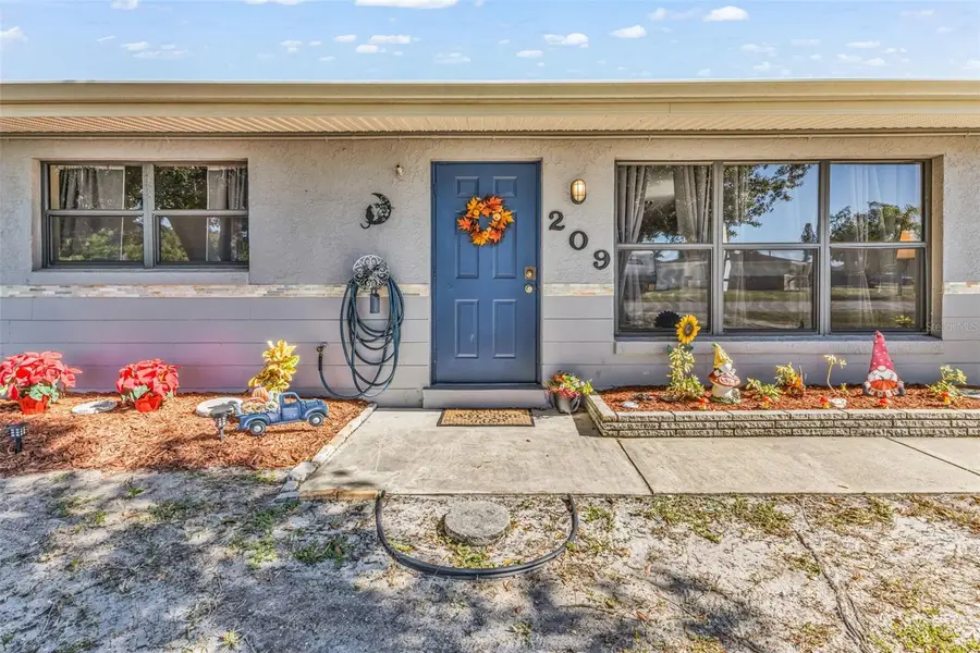 209 Seminole Boulevard Nw, Port Charlotte, FL 33952 - Image #2