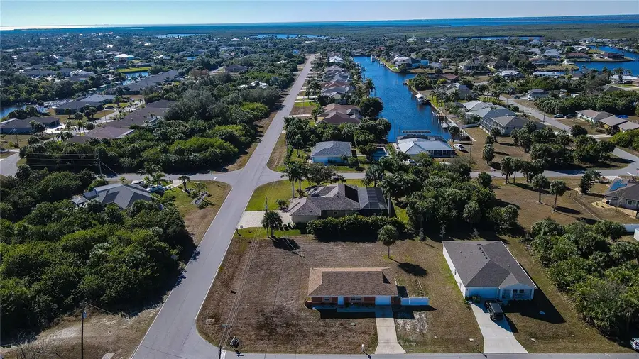 17207 Seashore Avenue, Port Charlotte, FL 33948 - Image #3