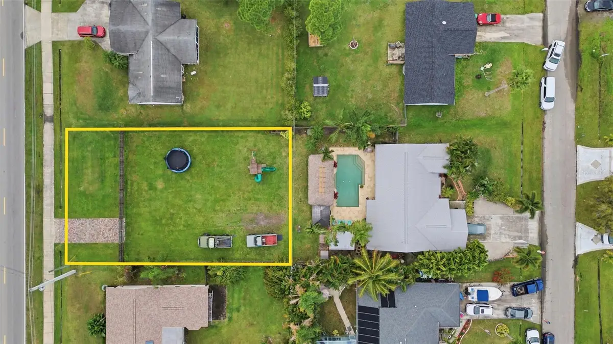 313 SW Thornhill Drive, Port Saint Lucie, FL 34984 - Image #1