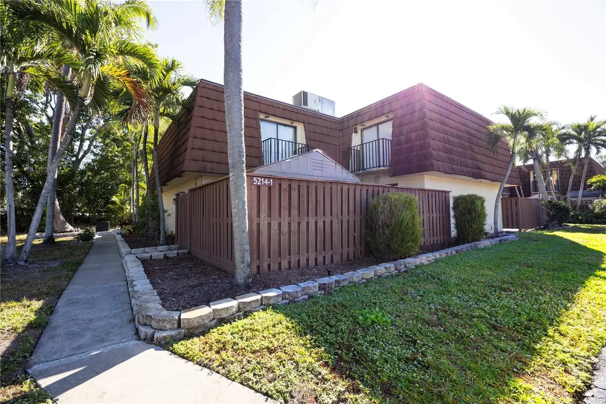 5214 Cedarbend Drive #1, Fort Myers, FL 33919 - Image #1