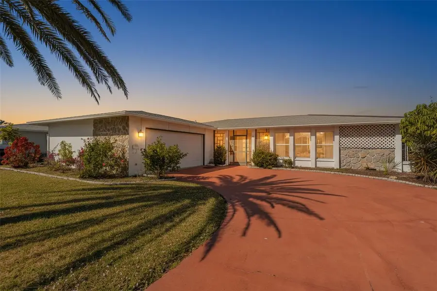 10 Golfview Road, Rotonda West, FL 33947 - #3