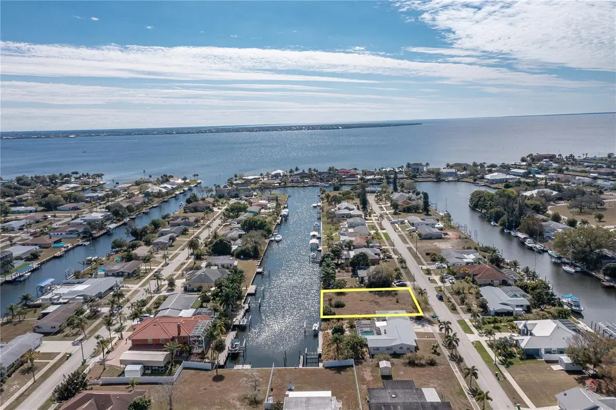109 Baldwin Court Se, Port Charlotte, FL 33952 - Image #1