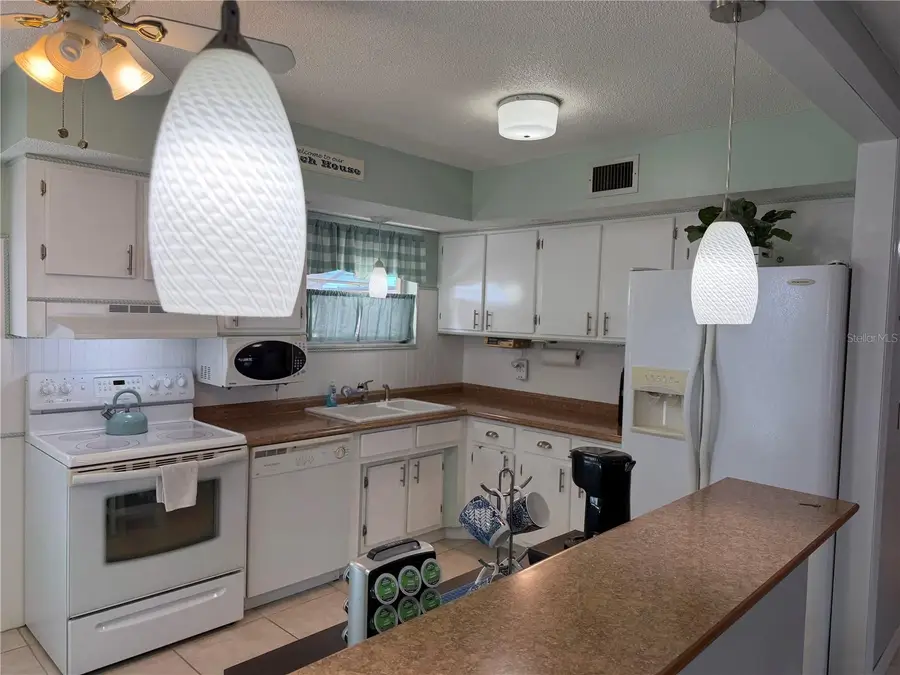 330 Lasayette Drive Ne, Port Charlotte, FL 33952 - Image #3