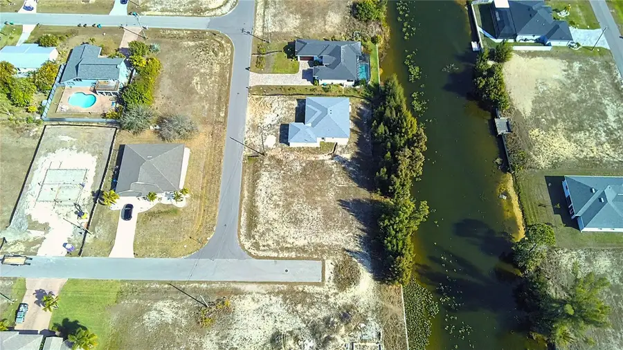 122 NE 9th Street, Cape Coral, FL 33909 - Image #2