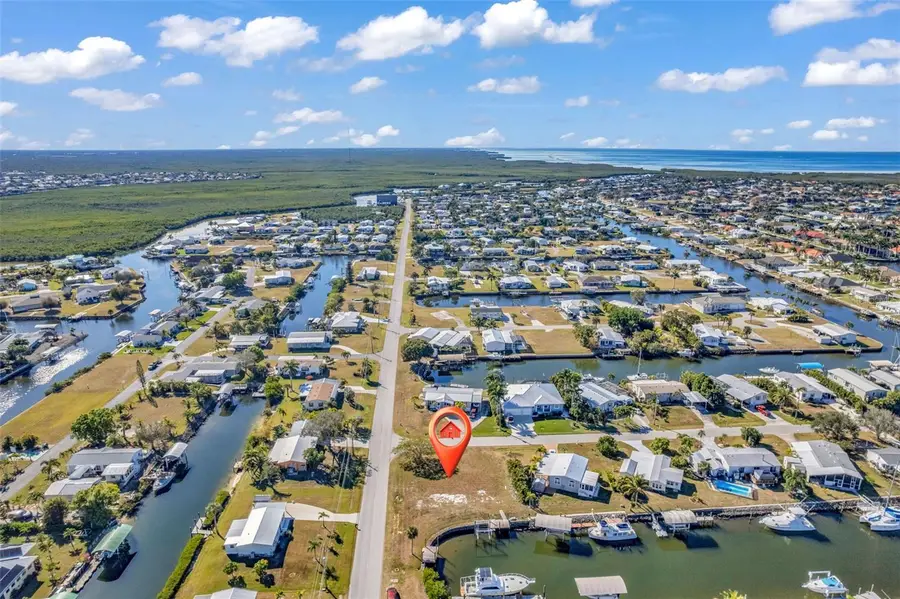 700 Hollyhill Court, Punta Gorda, FL 33950 - Image #2